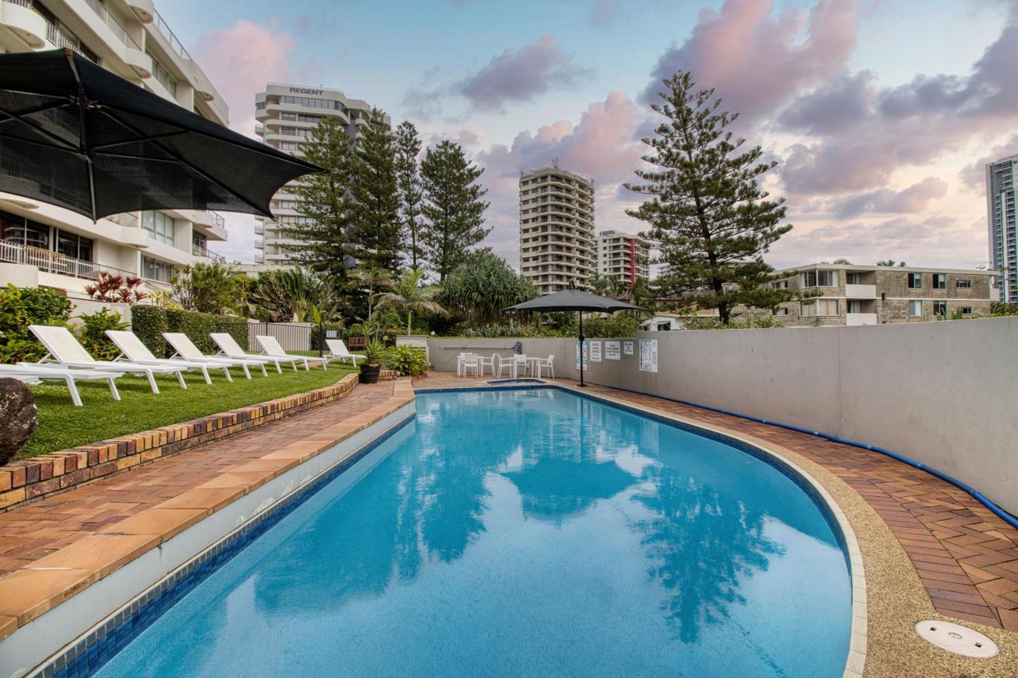 Surfers Chalet Gold Coast Exterior photo